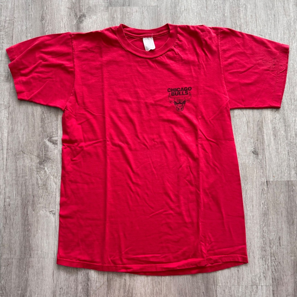 Vintage Chicago Bulls T-Shirt Red Single Stitch Logo NBA size medium